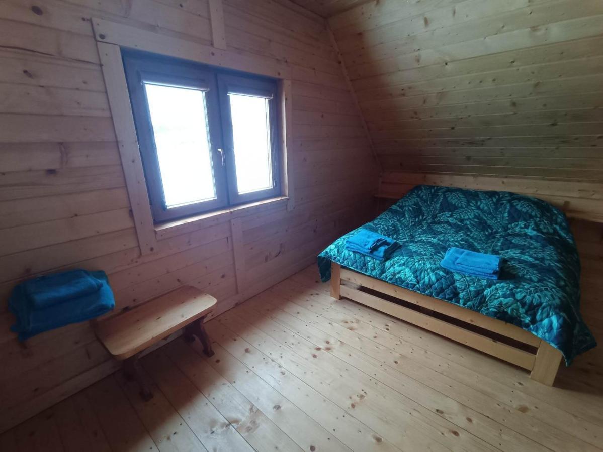 Domek W Swiatkowej Krempna Luaran gambar