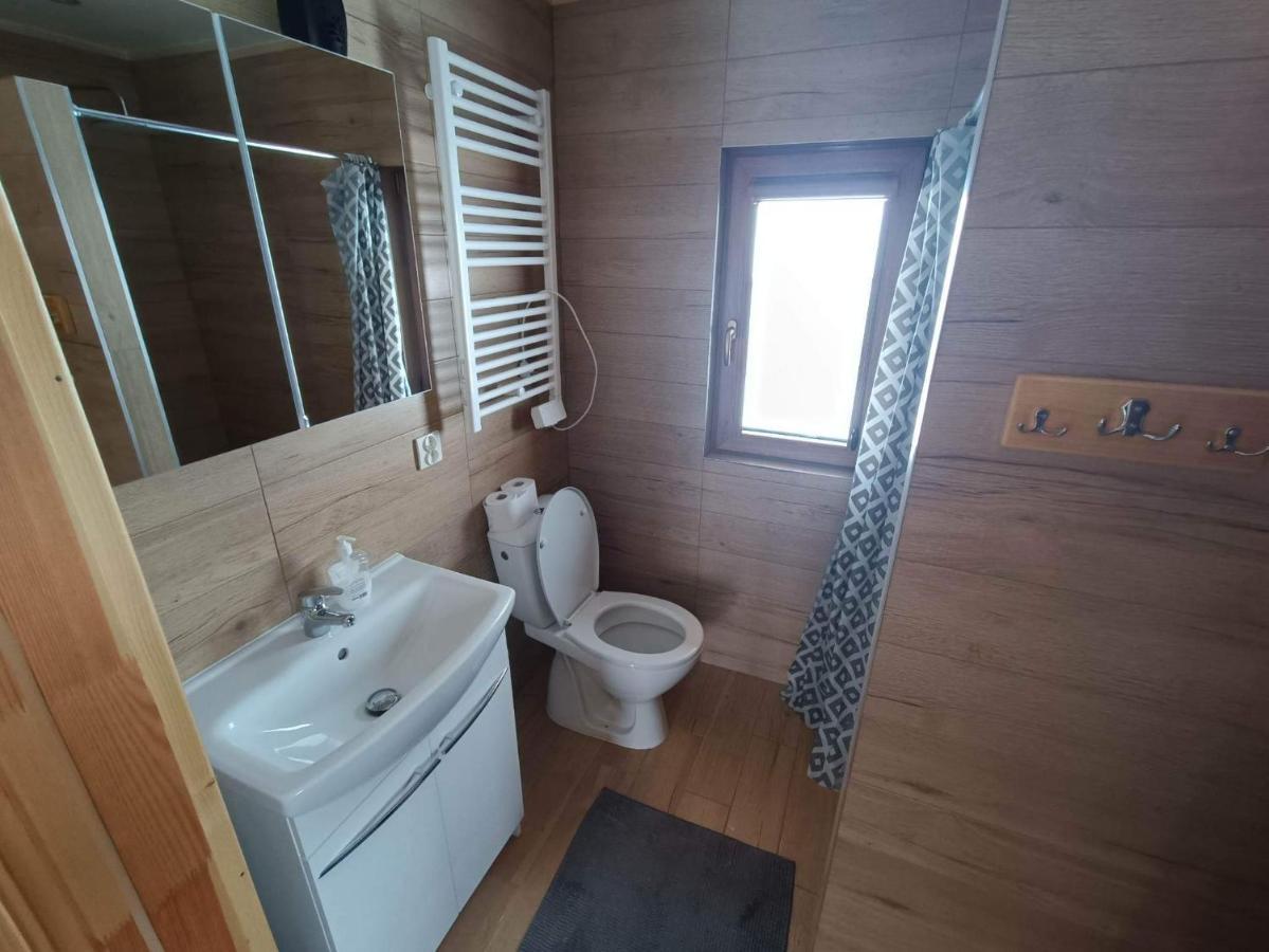 Domek W Swiatkowej Krempna Luaran gambar